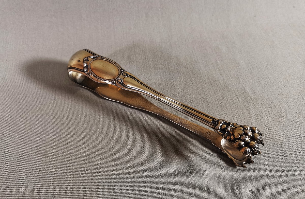 Pince à Sucre du XIXe, Style Louis XV en Argent Vermeil à Prise figurant des Pattes Griffues