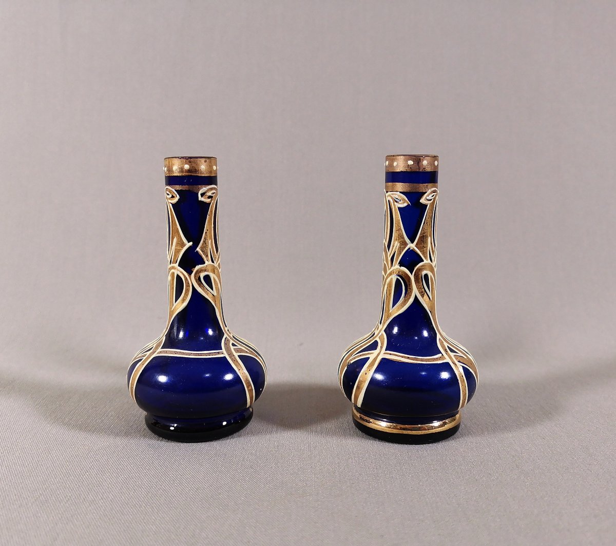 Art Nouveau Jugendstil Glass, Pair Of Miniature Vases, Sapphire Blue Glass With Rings & Gold Decoration-photo-4