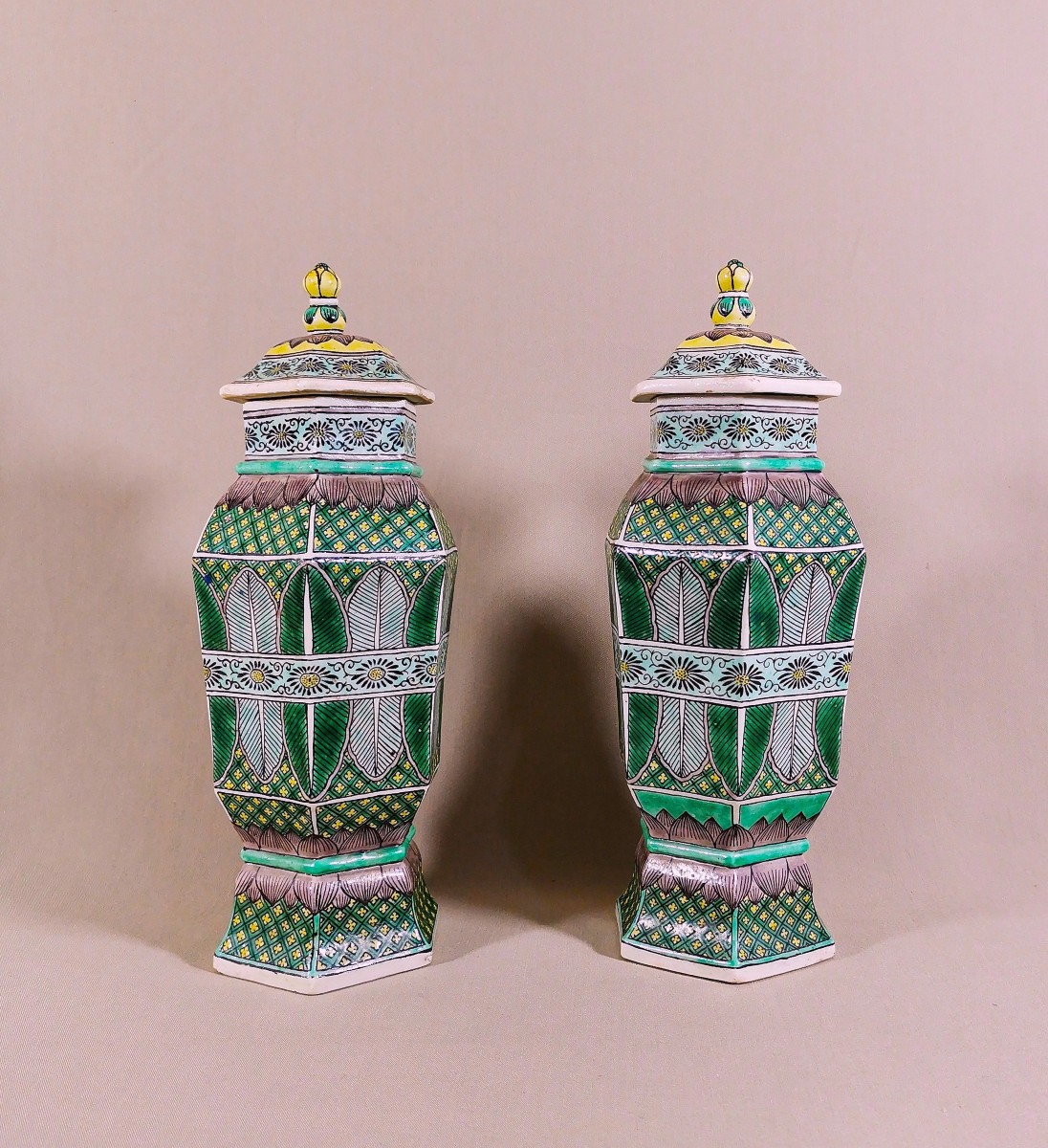 China, Qing Dynasty, Kangxi Period (1661–1722) Pair Of Lidded Vases In Glazed Bisque