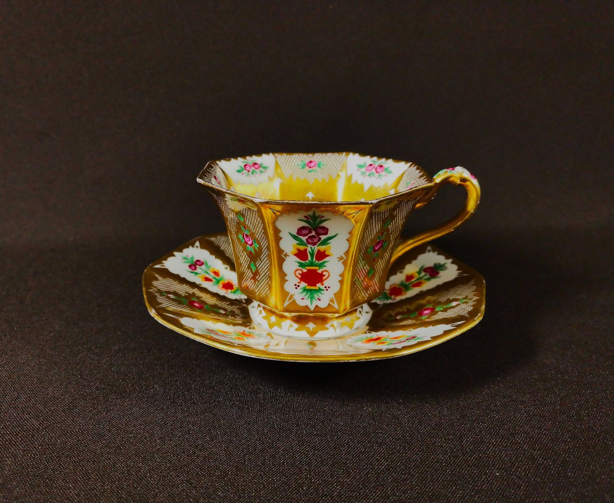 Cup And Saucer, Hutschenreuther Porcelain Manufactory, Altwasser, Silesia-photo-2