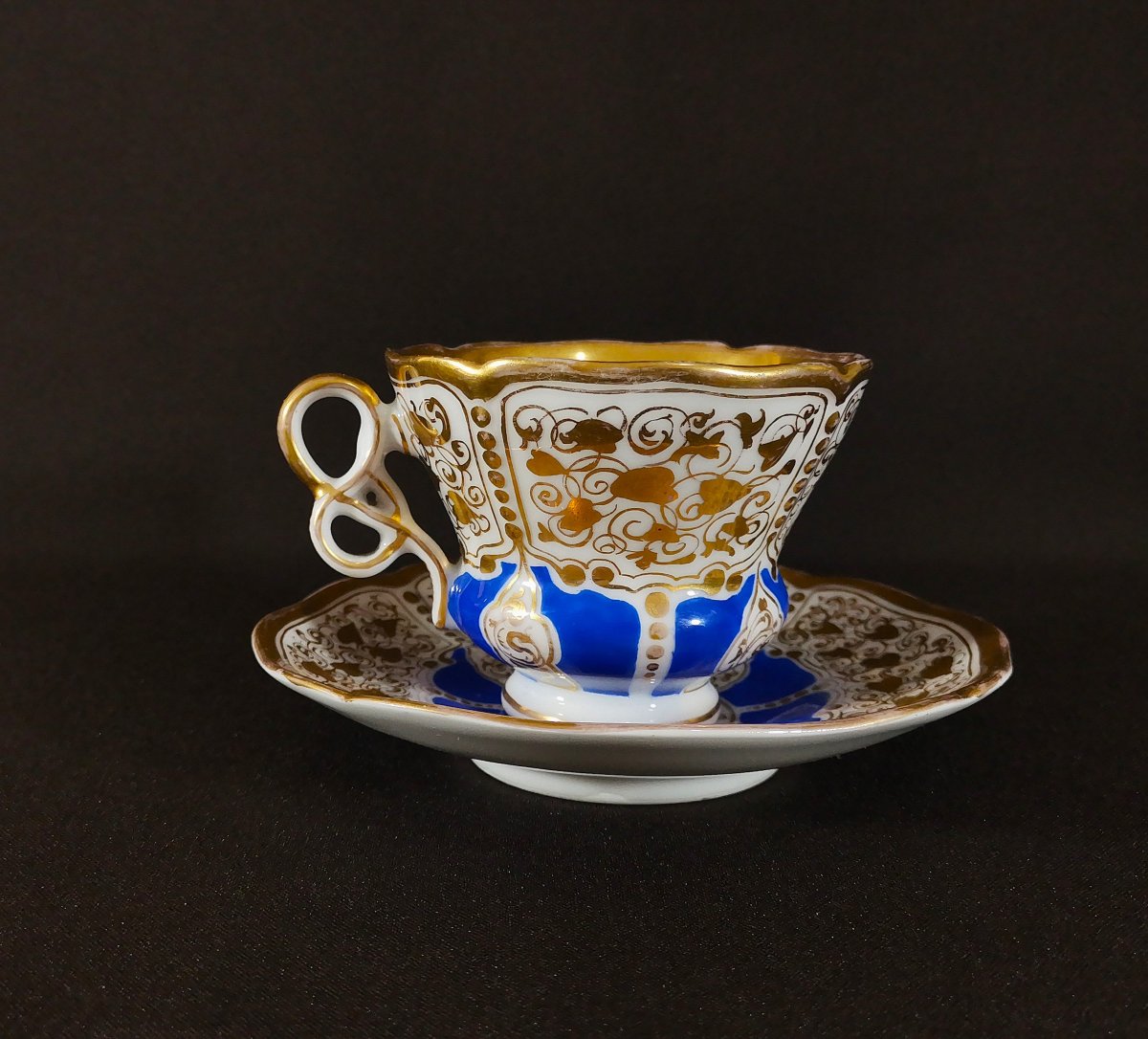 Tasse à Chocolat XIXe, Manufacture Porcelaine de Tiefenfurt ( Silésie) TPM Surmonté d'un Aigle