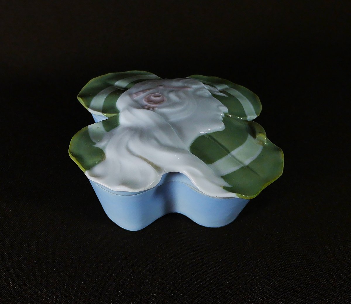 Art Nouveau-era Porcelain Box Decorated With A Woman And A Clover-shaped Flower-photo-2