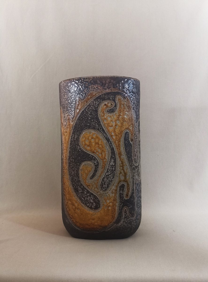 Georges Martin, Tall Vintage Ceramic Vase With An Oval Cross-section And Modernist Decor-photo-3