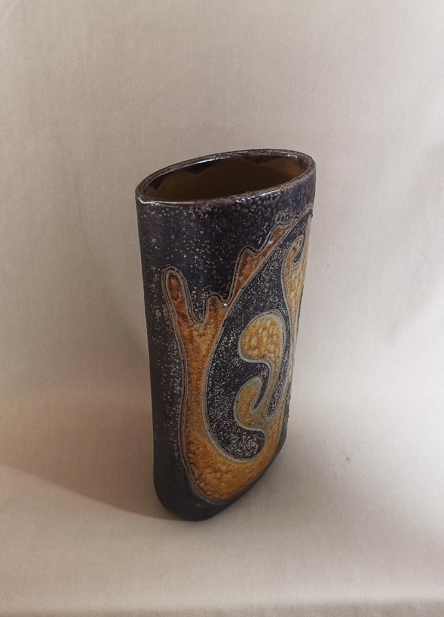 Georges Martin, Tall Vintage Ceramic Vase With An Oval Cross-section And Modernist Decor-photo-2