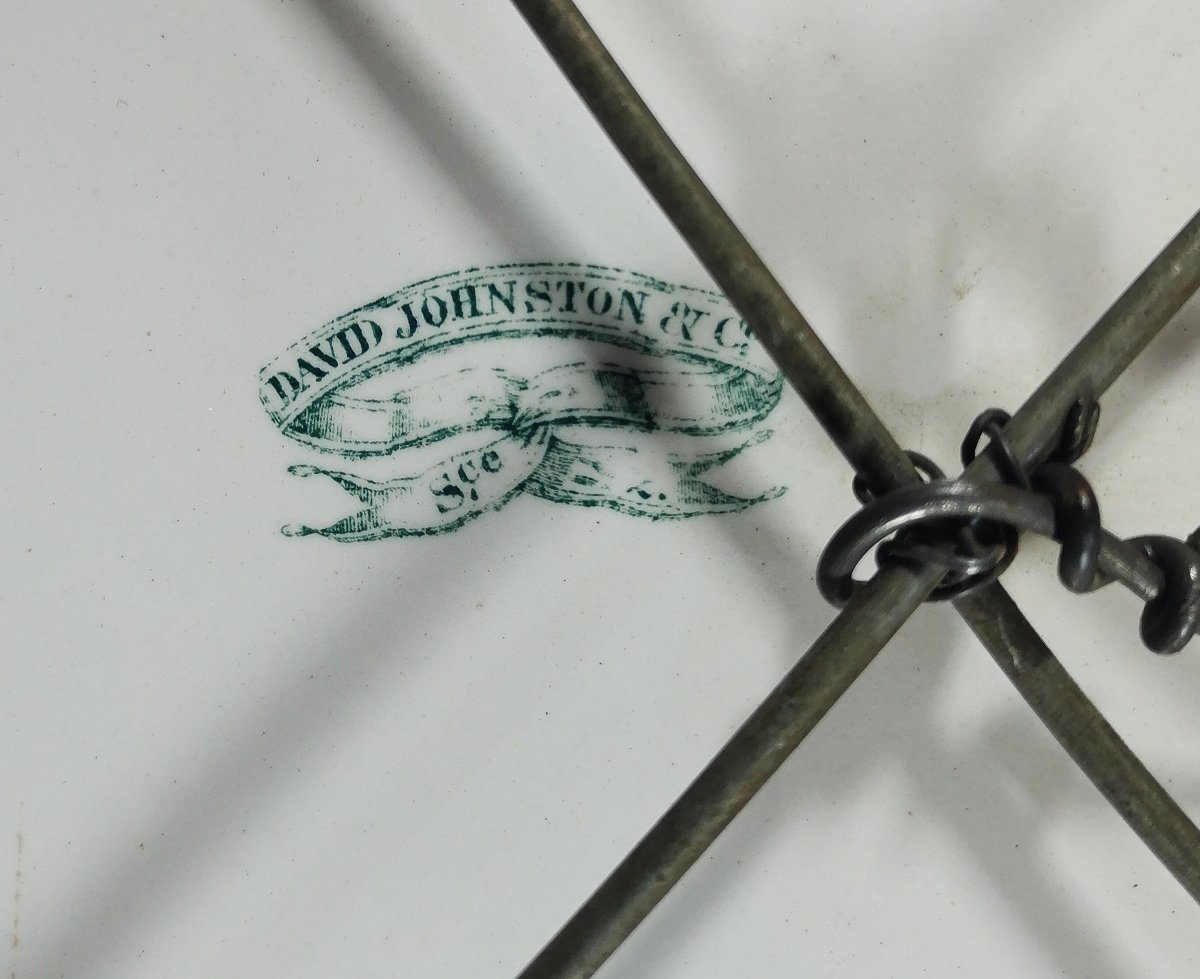 Grand Plat du XIXe en Faience de Bordeaux, Décor Persan en Camaieux de Vert, David Johnston-photo-3