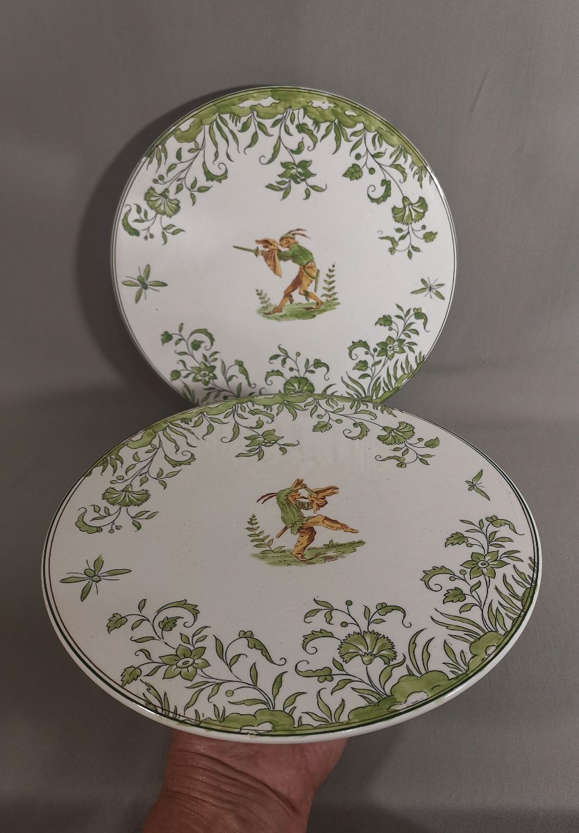 Longchamp Paire de Plats à Decor en Camaieu de Verts de Brigands Grotesques -photo-4