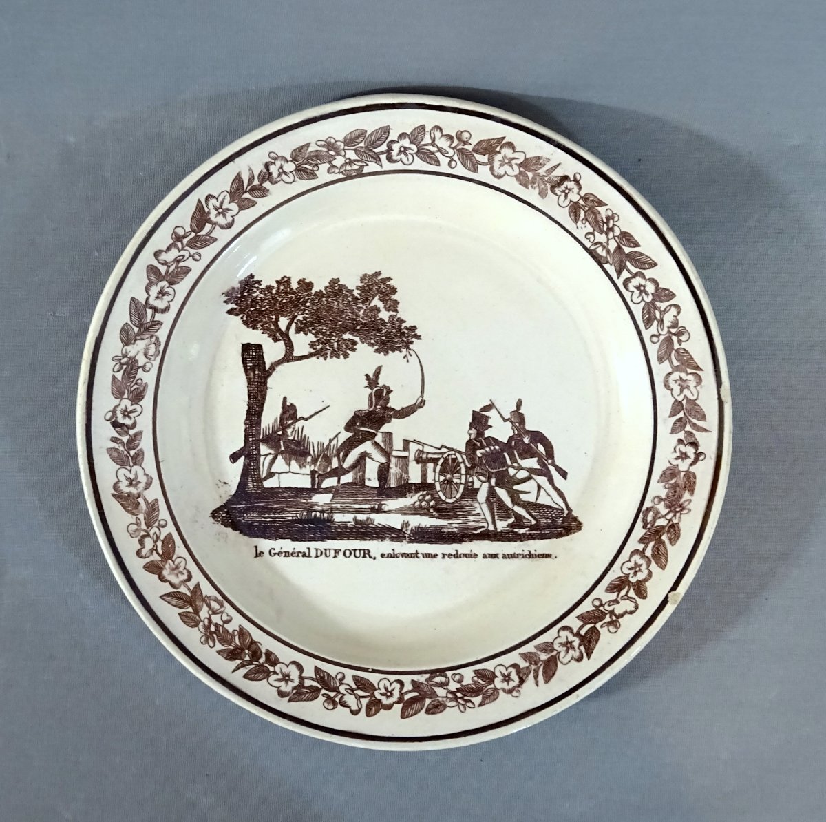 Creil début XIXe, 2 Assiettes Napoleon Bonaparte, Passage de la Bidassoa,  Le Général Dufour-photo-3