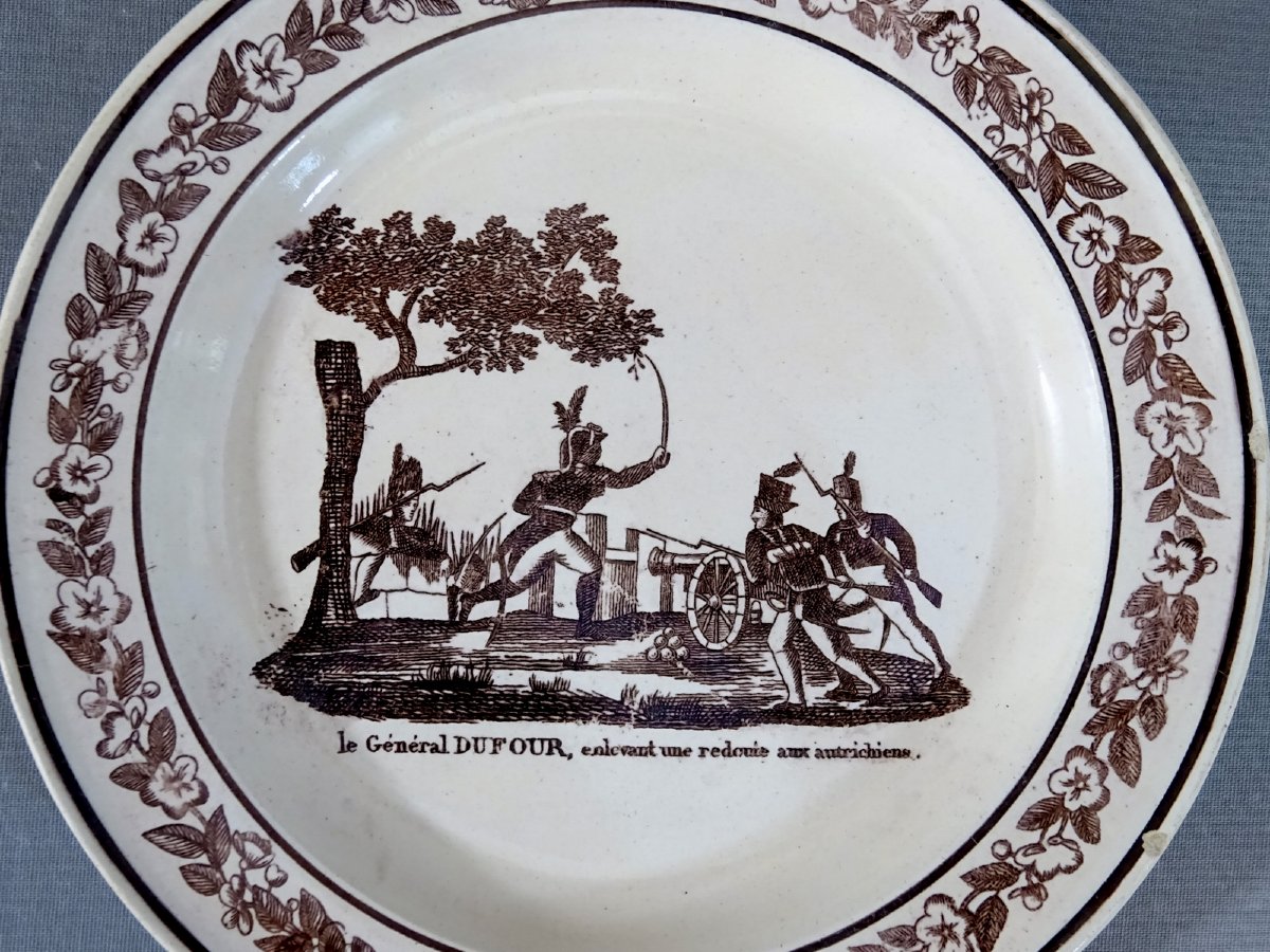 Creil début XIXe, 2 Assiettes Napoleon Bonaparte, Passage de la Bidassoa,  Le Général Dufour-photo-3
