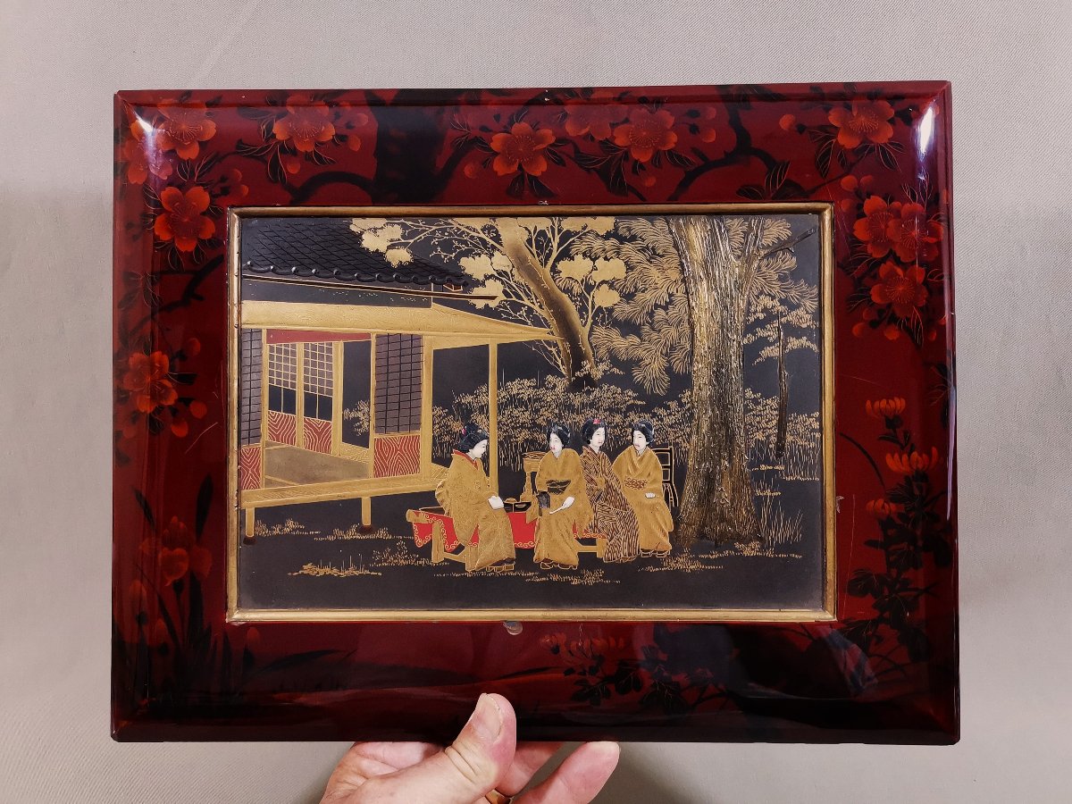 Laque du Japon, Ere Meiji Groupe de quatre Geisha dans un Jardin Paysagé, Conversation Raffinée-photo-3