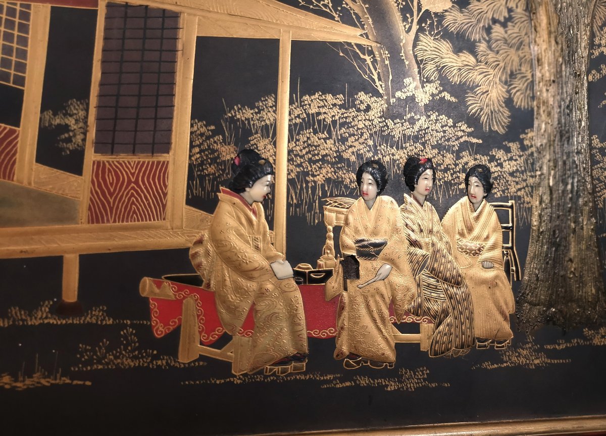 Laque du Japon, Ere Meiji Groupe de quatre Geisha dans un Jardin Paysagé, Conversation Raffinée-photo-3