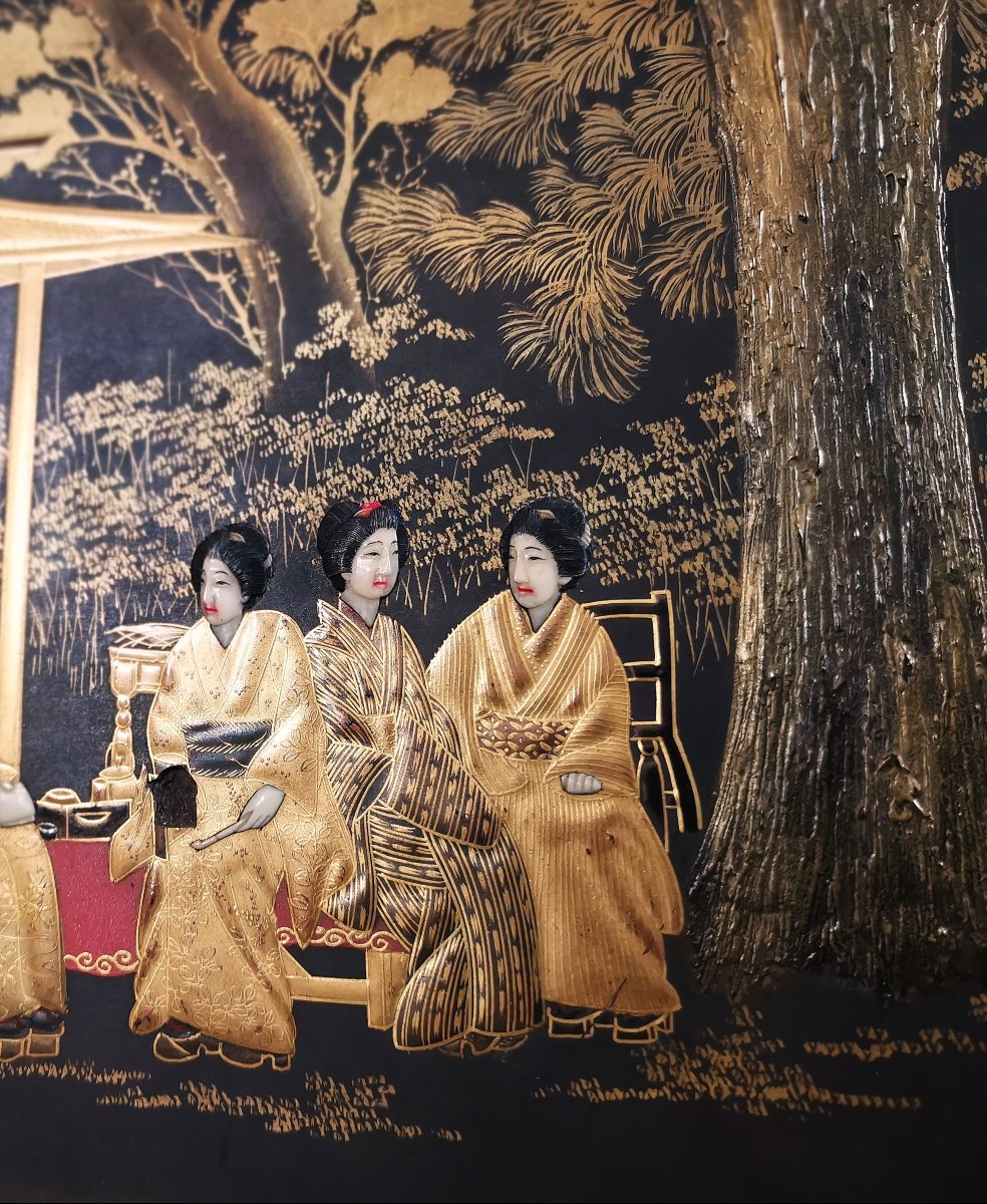 Laque du Japon, Ere Meiji Groupe de quatre Geisha dans un Jardin Paysagé, Conversation Raffinée-photo-4