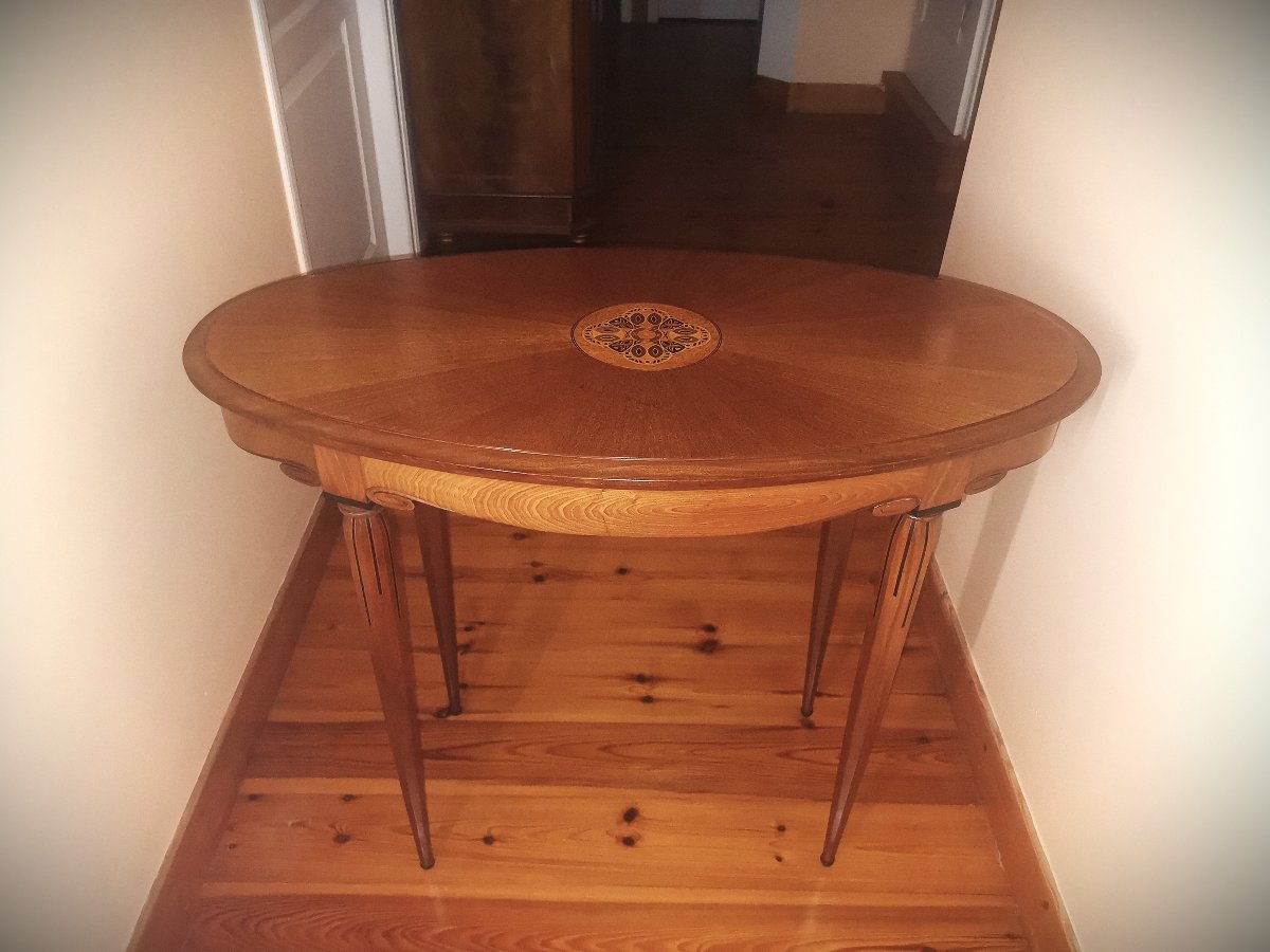 Art Deco Oval Table Or Side Table With Wood Marquetry Inlaid With Ebony And Other Woods-photo-1