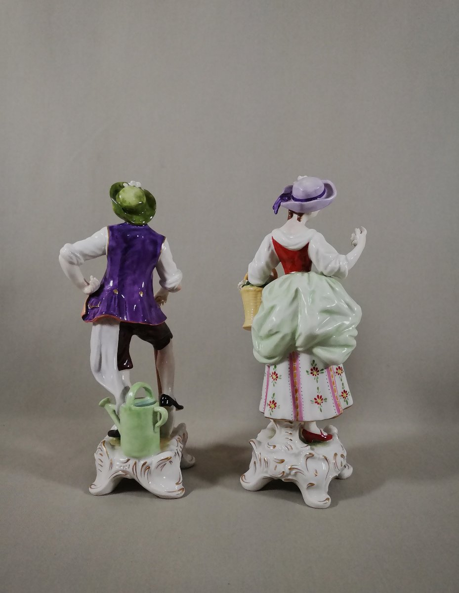 Couple de personnages Galants, Petite Jardinière, Porcelaine de Volkstedt  de  Rudolf Kammer-photo-1