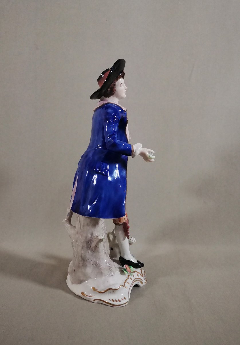 Figurine Galante, Le Petit Jardinier, Style XVIIIe, Manufacture de Sitzendorf  (Thuringe)-photo-1