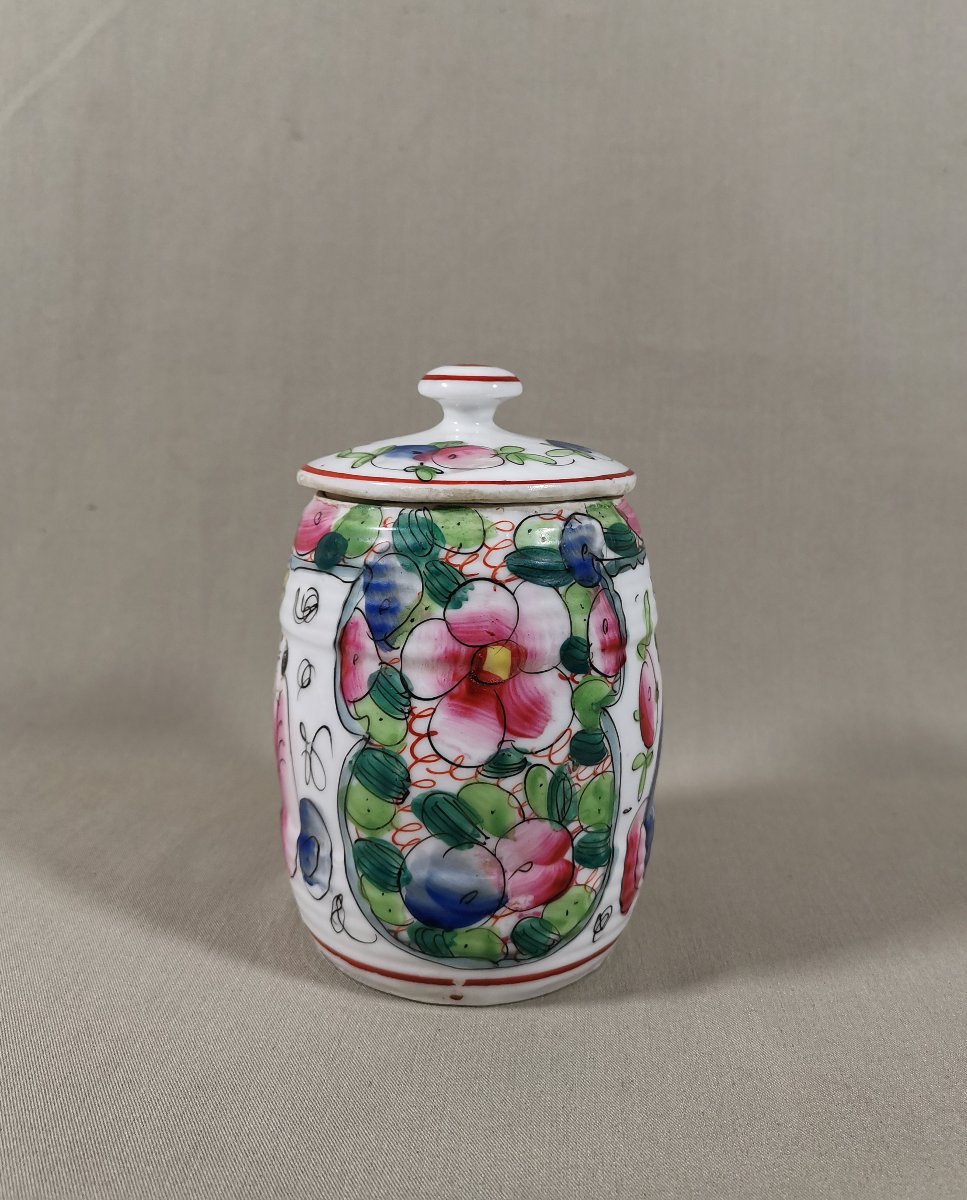 Porcelaine de Bayeux, Pot couvert de Forme Barrique, Période François Gosse, Décor aux Chinois-photo-3