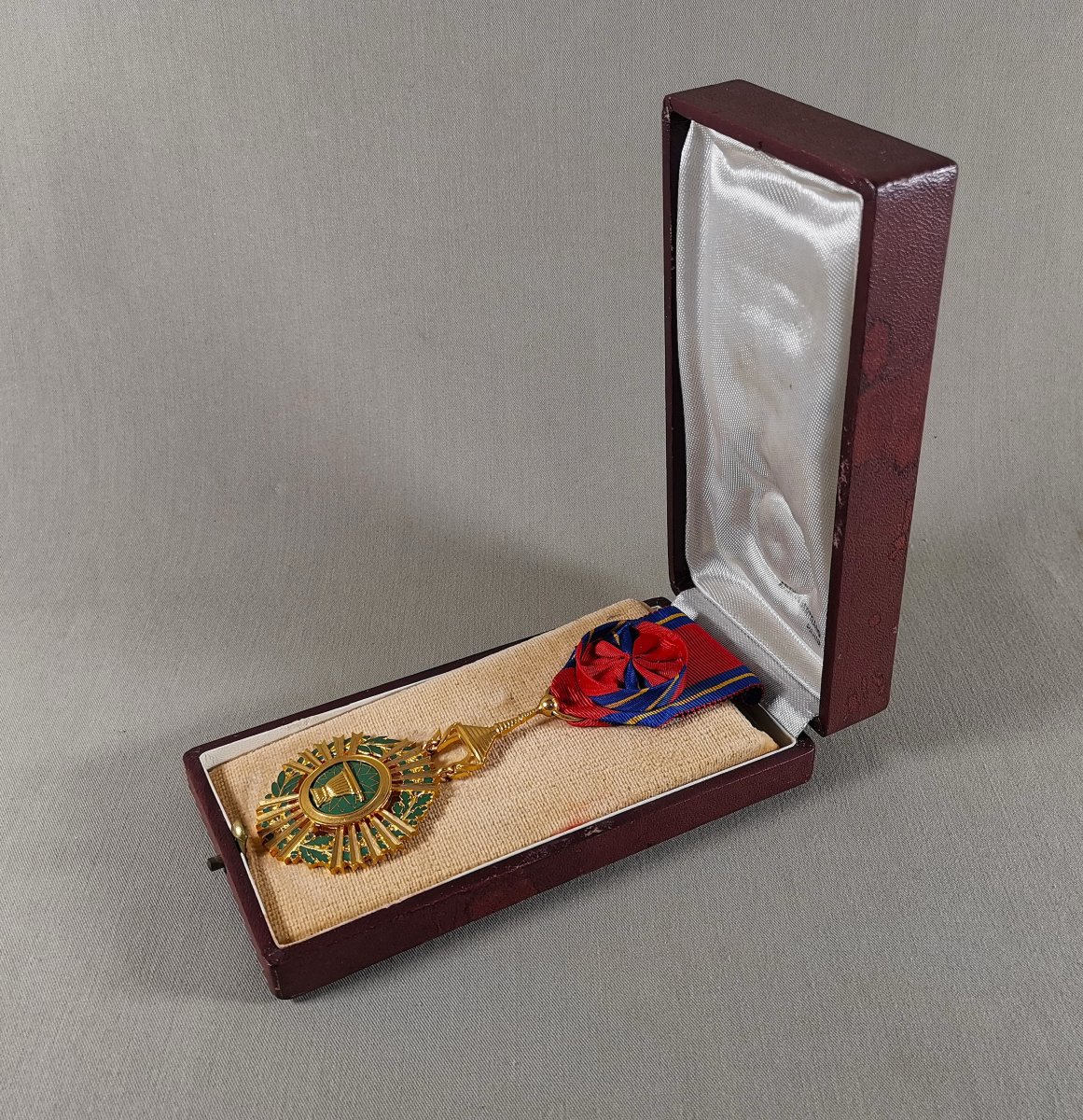 Cambodia  Royal Order Of Sahametrei, Enameled Gold-plated Bronze Officer's Medal,  Pagoda Pendant-photo-2