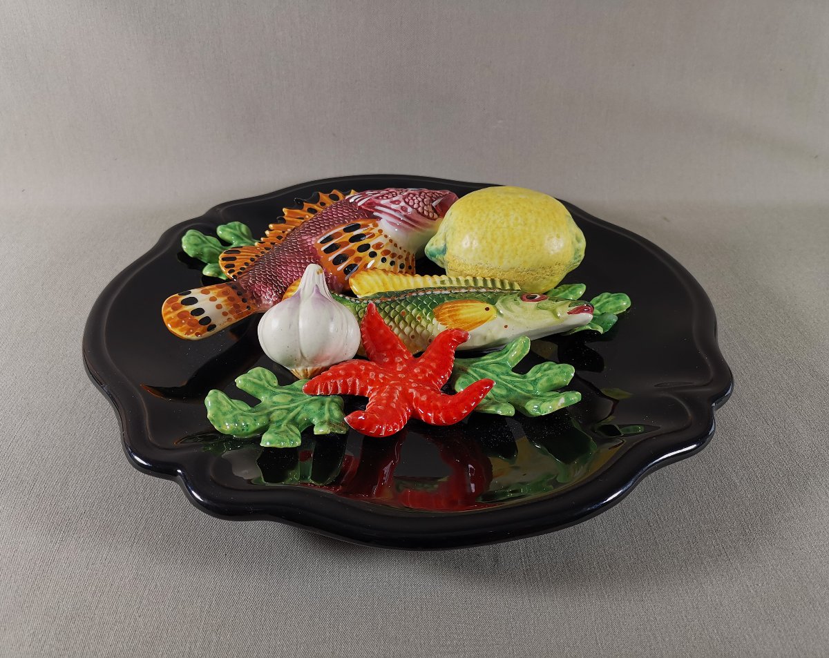 Vallauris Plat Trompe l'oeil, en Majolique ou Barbotine, Poissons et Fruits de Mer, vers 1950-photo-3
