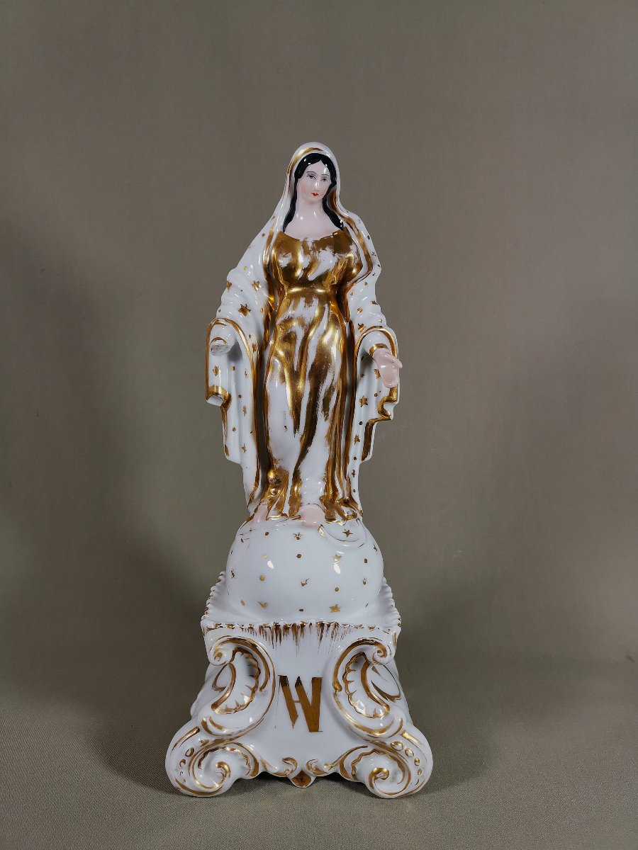 Vierge de Rédemption, Porcelaine de Paris, sur un Globe Etoilé  elle Foule aux Pieds le Serpent