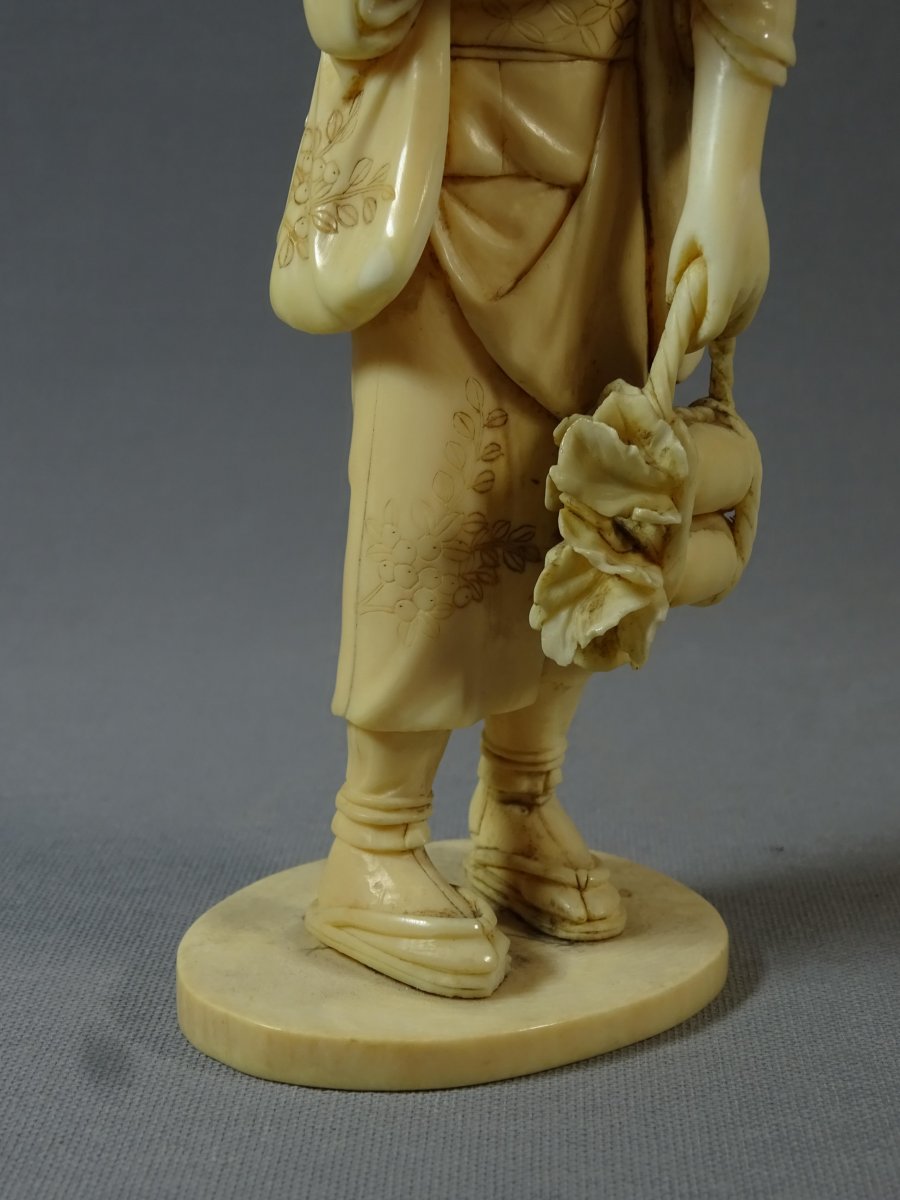 Old Okimono Ivory Sculpture Represent A Young Woman, Japan XIXth Century-photo-8