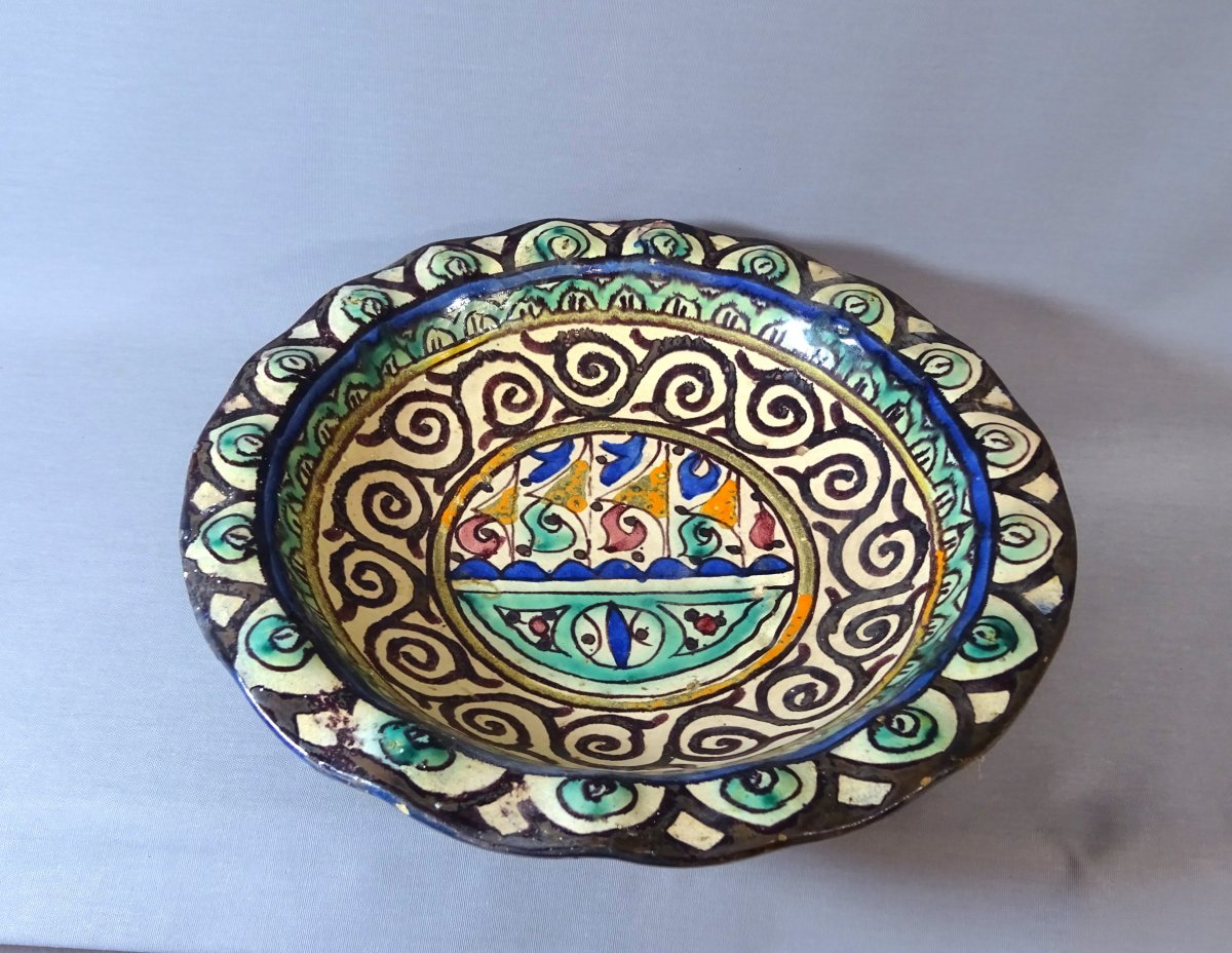 Morocco Fes XIXth Century, Dish Ghotar With Caravel Polychrome Decoration, Scalloped Edge-photo-3