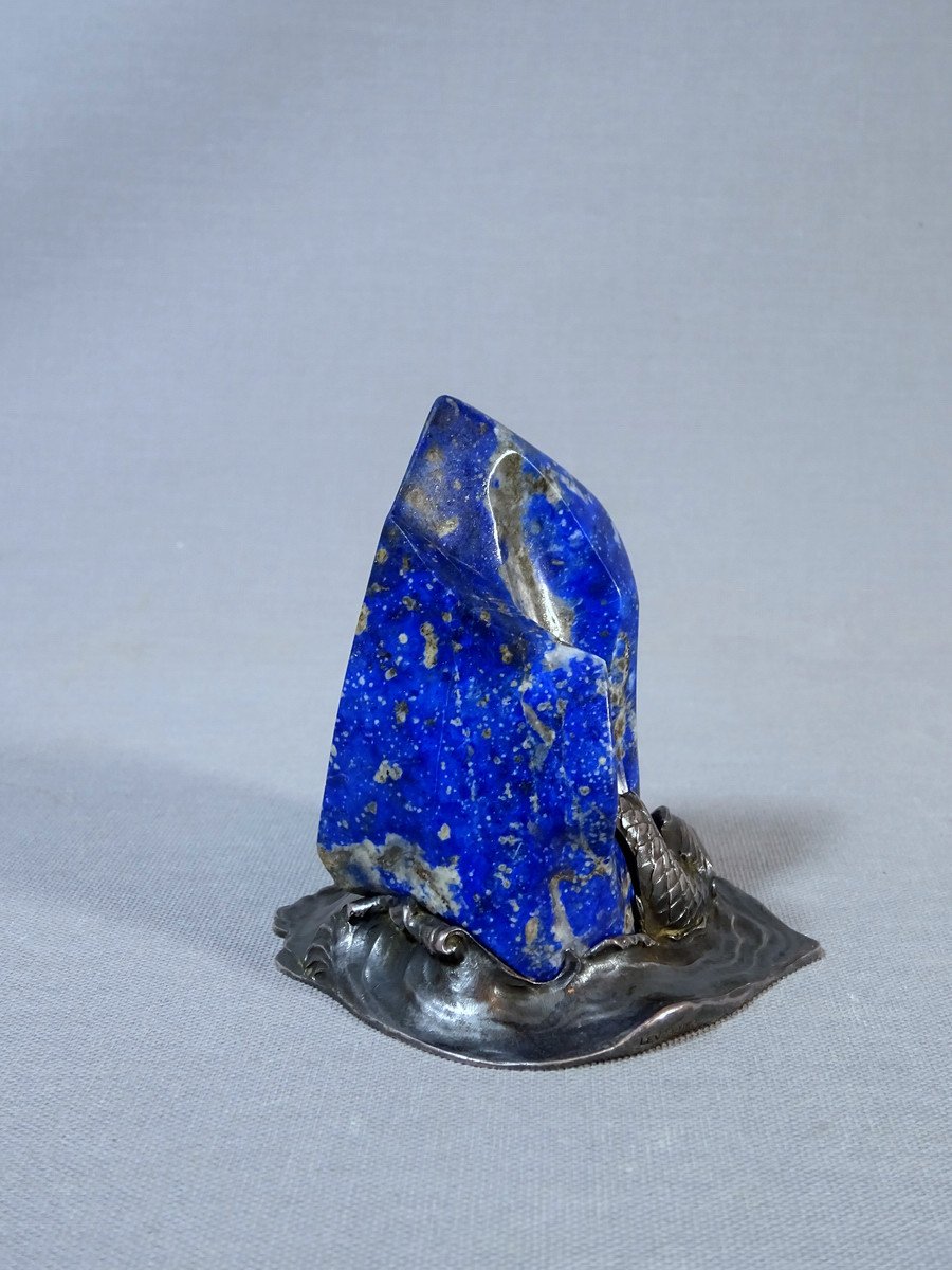 Objet d&#039;Orf&egrave;vrerie Mont&eacute; Formant Rocher Assailli par les Flots &eacute;cumants &amp; Dauphin Antique, Lapis Lazuli et Monture Argent-photo-5