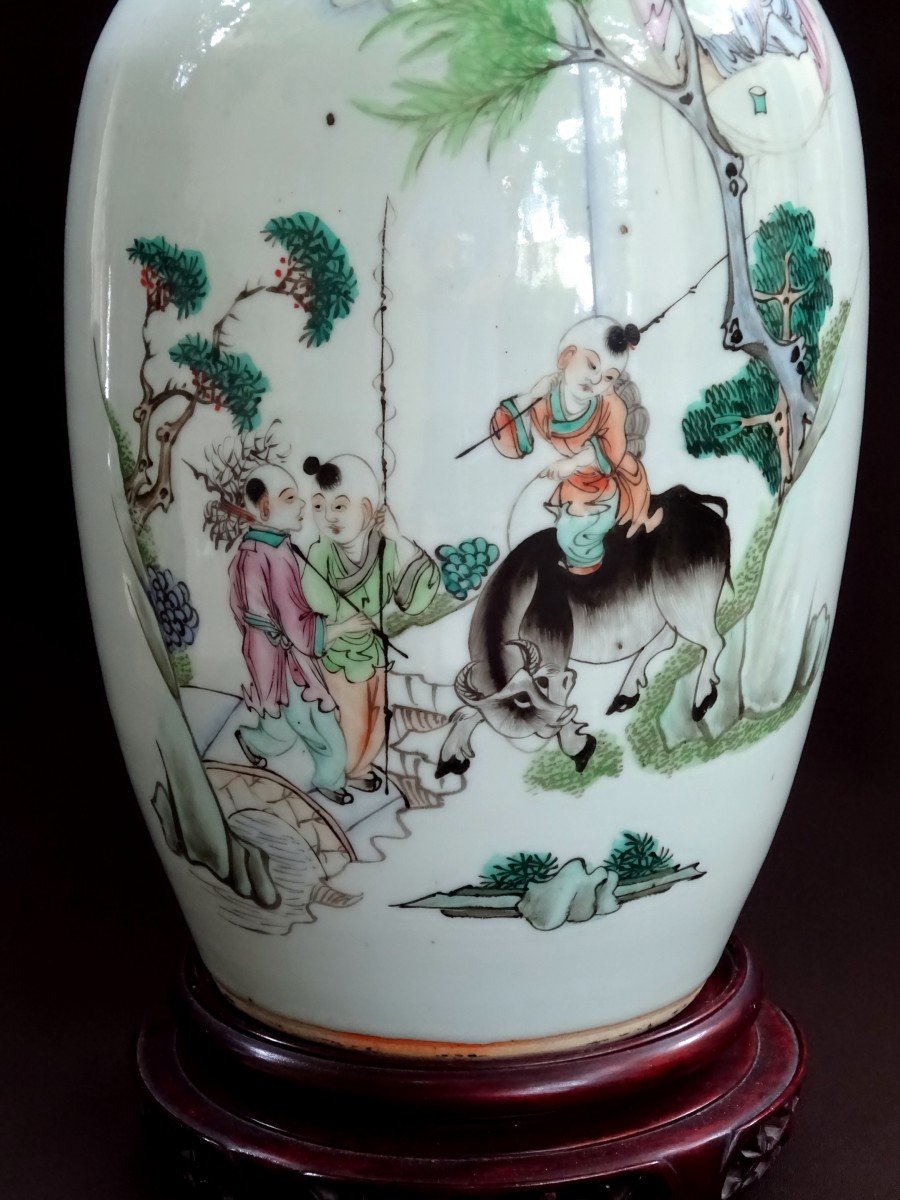 Chine, Important Vase du  XIXème Siècle En Porcelaine,  Orné d'un Décor Peint de Personnages, Bœuf et Poème Calligraphié-photo-4