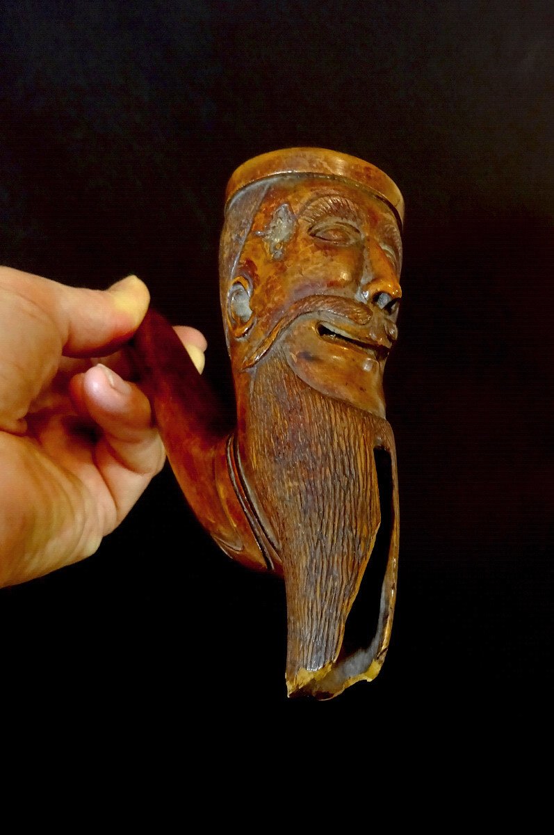 Pipe du XVIIIeme Siècle en Bois Finement Sculpté, le Fourneau Figurant un Homme Barbu & Moustachu Grimaçant-photo-6