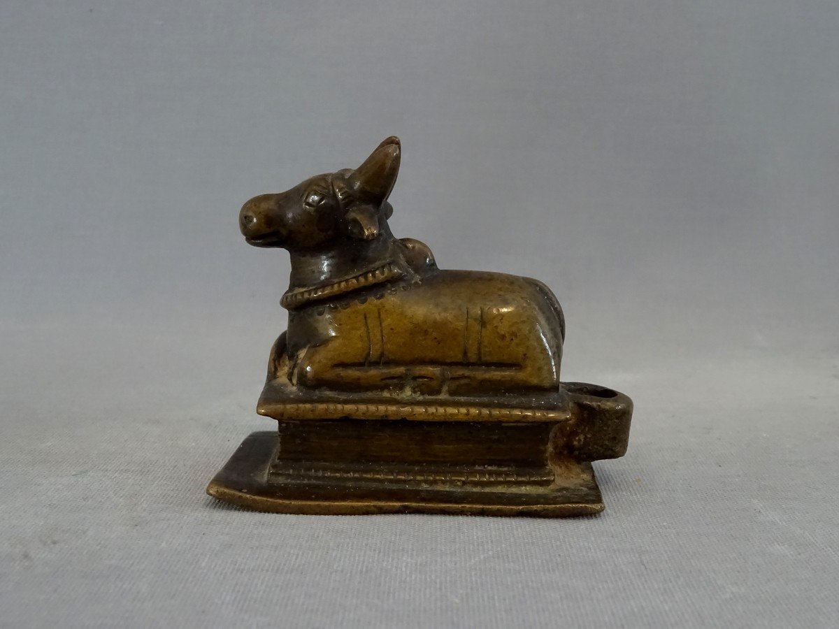 India XVIII-xixth Century, Beautiful Bronze Representation Of Nandi, Sacred Ox Nandiskeshvara