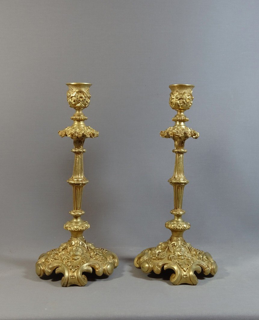 Pair Of 19th Century Torches In Richly Crafted Gilt Bronze, Decor Of Female Masks, Flowers Etc-photo-2