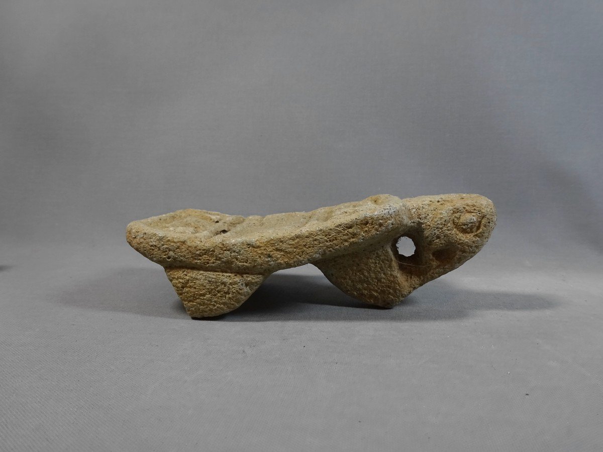 Mexico, Costa Rica Or Nicaragua, Small Metate Or Volcanic Stone Grindstone, 500 -1200 Ad J.-c.-photo-1