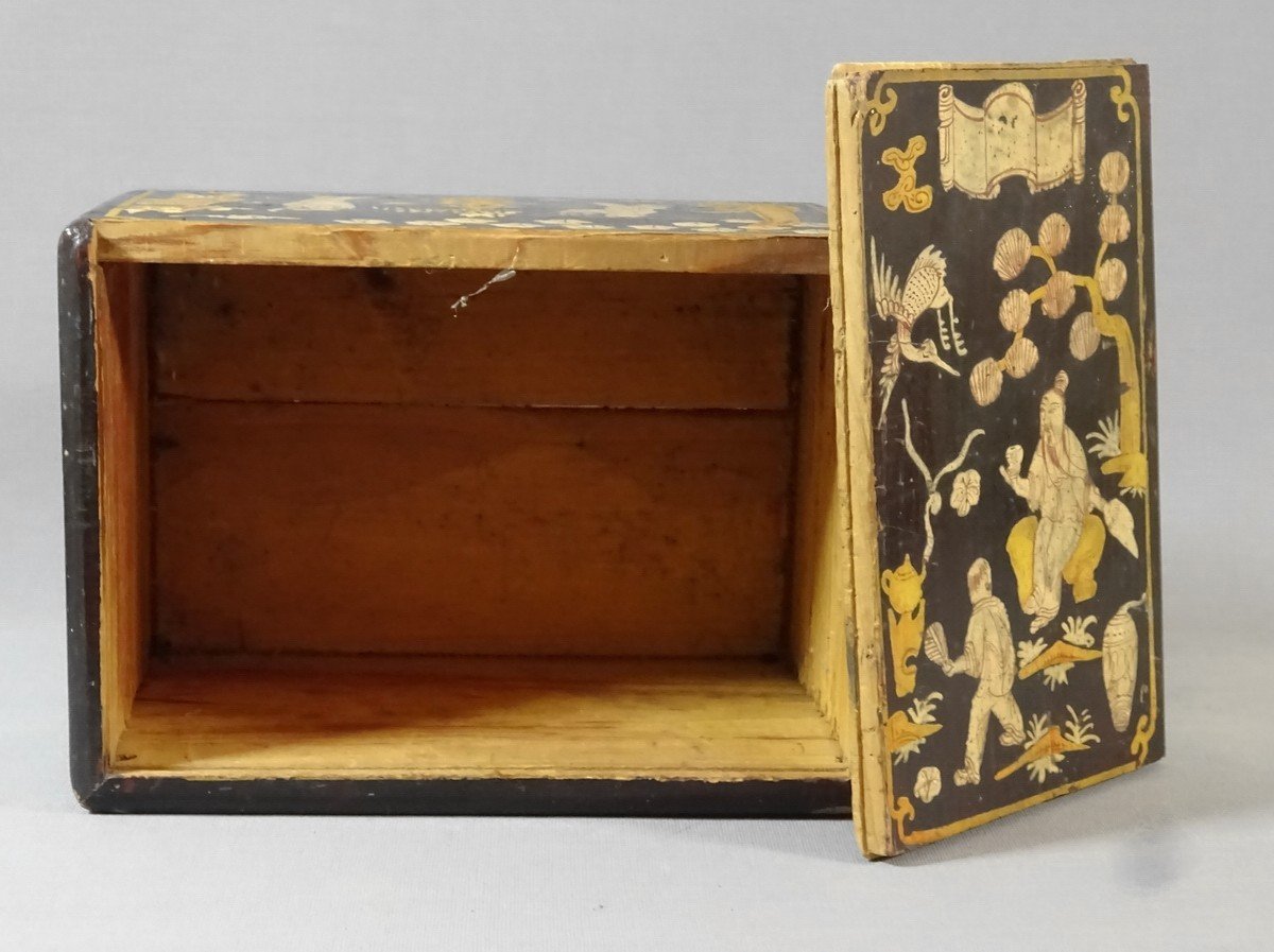 Box In Wood And Lacquer, France Work Of The 18th Century, Style Of China, Garden Decor, Letters Persons And Furniture Object-photo-6