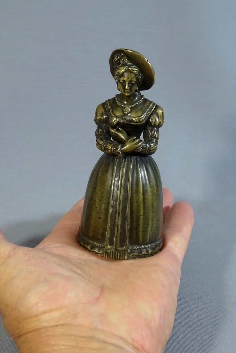 Table Or Service Bell In Early 19th Century Bronze, Depicting A Lady Of The Court In Clothes ; Possibly Madame Du Barry-photo-8