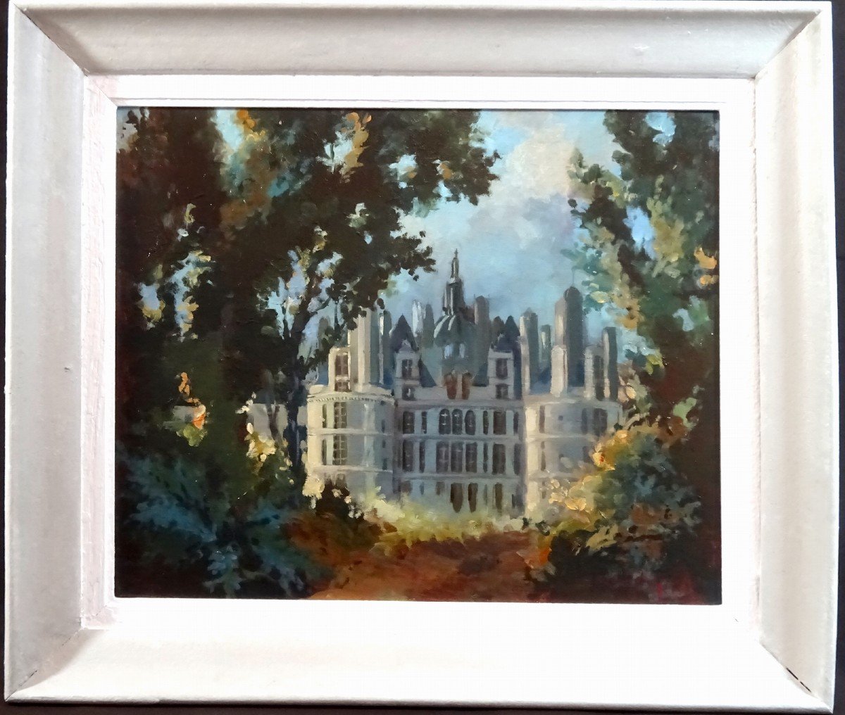Peinture à l'Huile Figurant Le Château De Chambord Vu d'une Percée Dans Les Frondaisons, Belle Signature à Identifier-photo-2