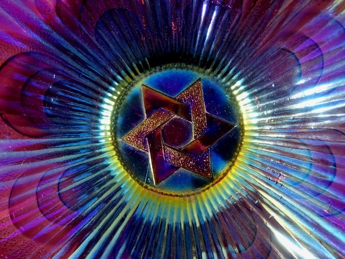 Wave-shaped Cup In Iridescent Glass Or Carnival Glass With Flaming Star Masonic Decor-photo-2