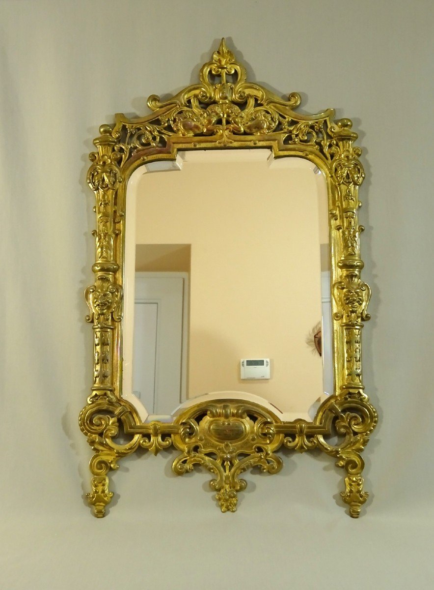 Miroir Du XIXeme Siècle En Bronze Doré, Beau Modèle De Style Baroque à Fronton Aux Sphinges Ailées Et Mascarons-photo-4