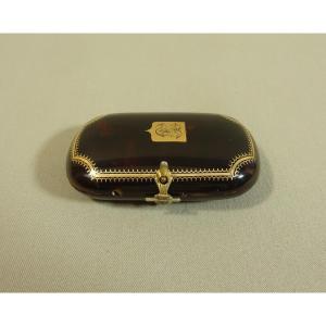 Etui du XIXème Siècle en écaille de Tortue, Argent, Incrusté d'Or & Pochettes Intérieures en Tissu