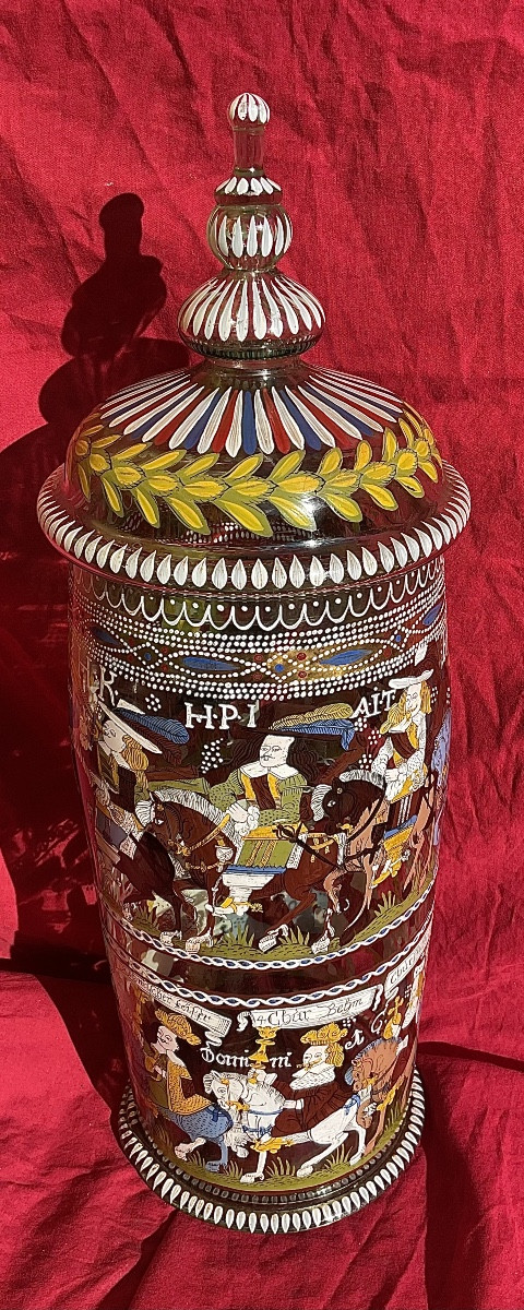 Chope à couvercle , verre soufflé , émaillé, representant des princes- électeurs ,daté 1660, 