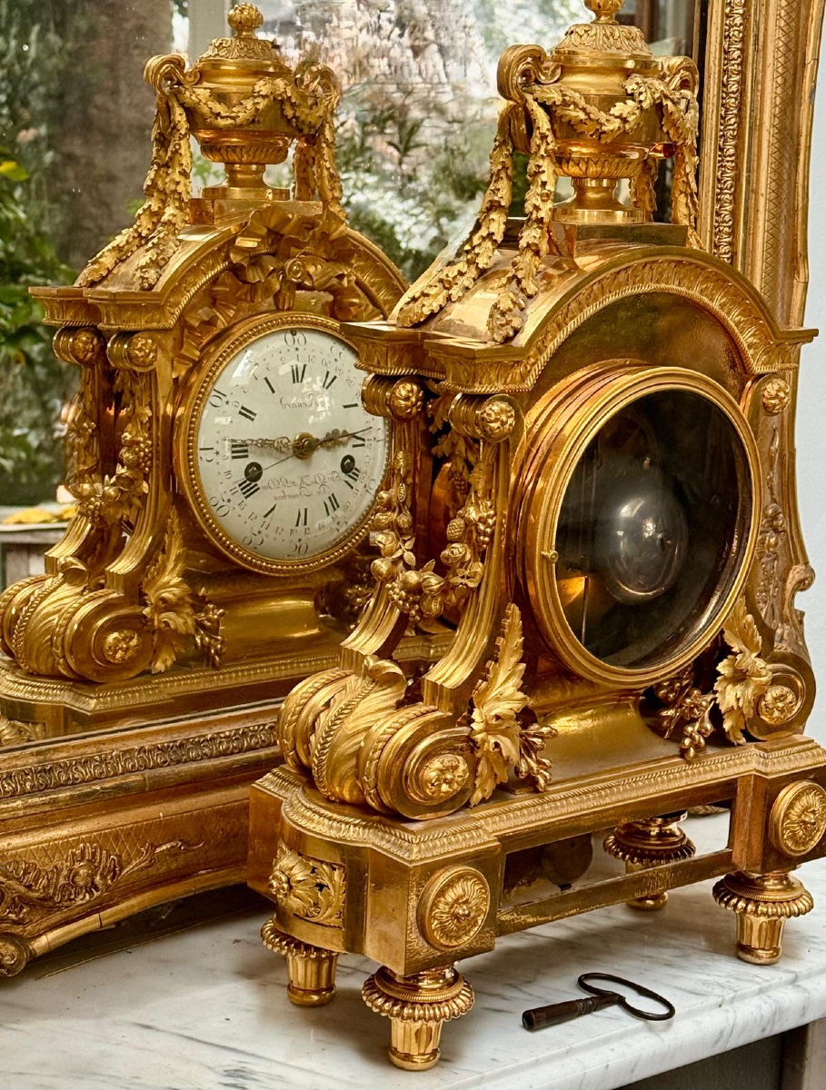 Gilt Bronze Clock "fox, Clockmaker To His Highness The Duke Of Bourbon" Louis XVI Period-photo-2