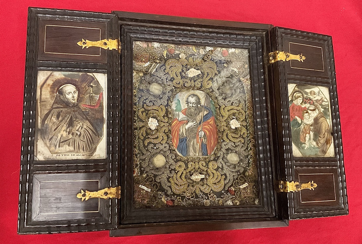 Triptych-reliquary ("ex Ossibus") In Mahogany, Interior: Work Of Nuns, 17th Century Spain