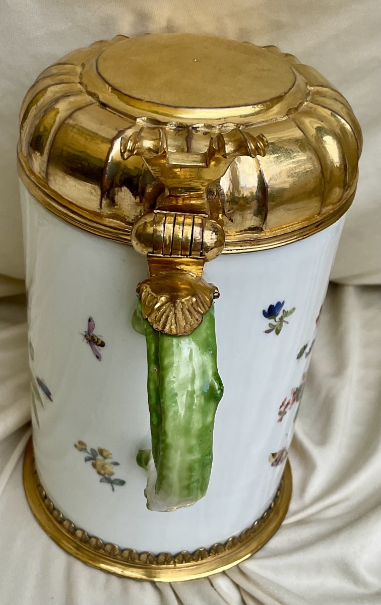 Mug, Meissen Porcelain, Polychrome Decoration: Flowers, Fruits, Insects, Mid-18th Century -photo-3