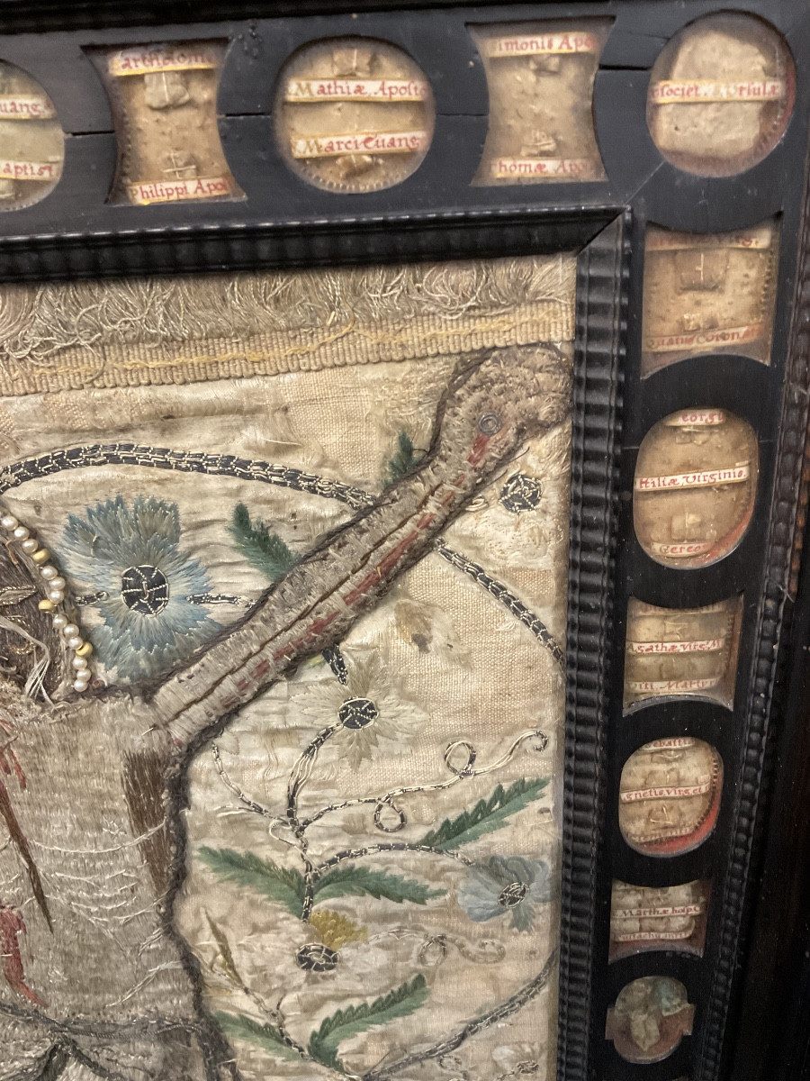 Grand Cadre Reliquaires en Bois ébonisé abritant des Reliques de Saints et Martyrs Italie XVIIe-photo-1