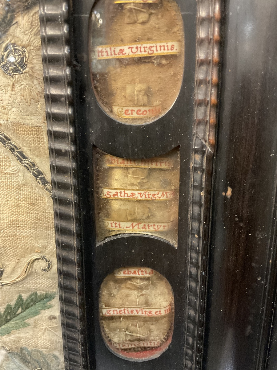 Grand Cadre Reliquaires en Bois ébonisé abritant des Reliques de Saints et Martyrs Italie XVIIe-photo-5