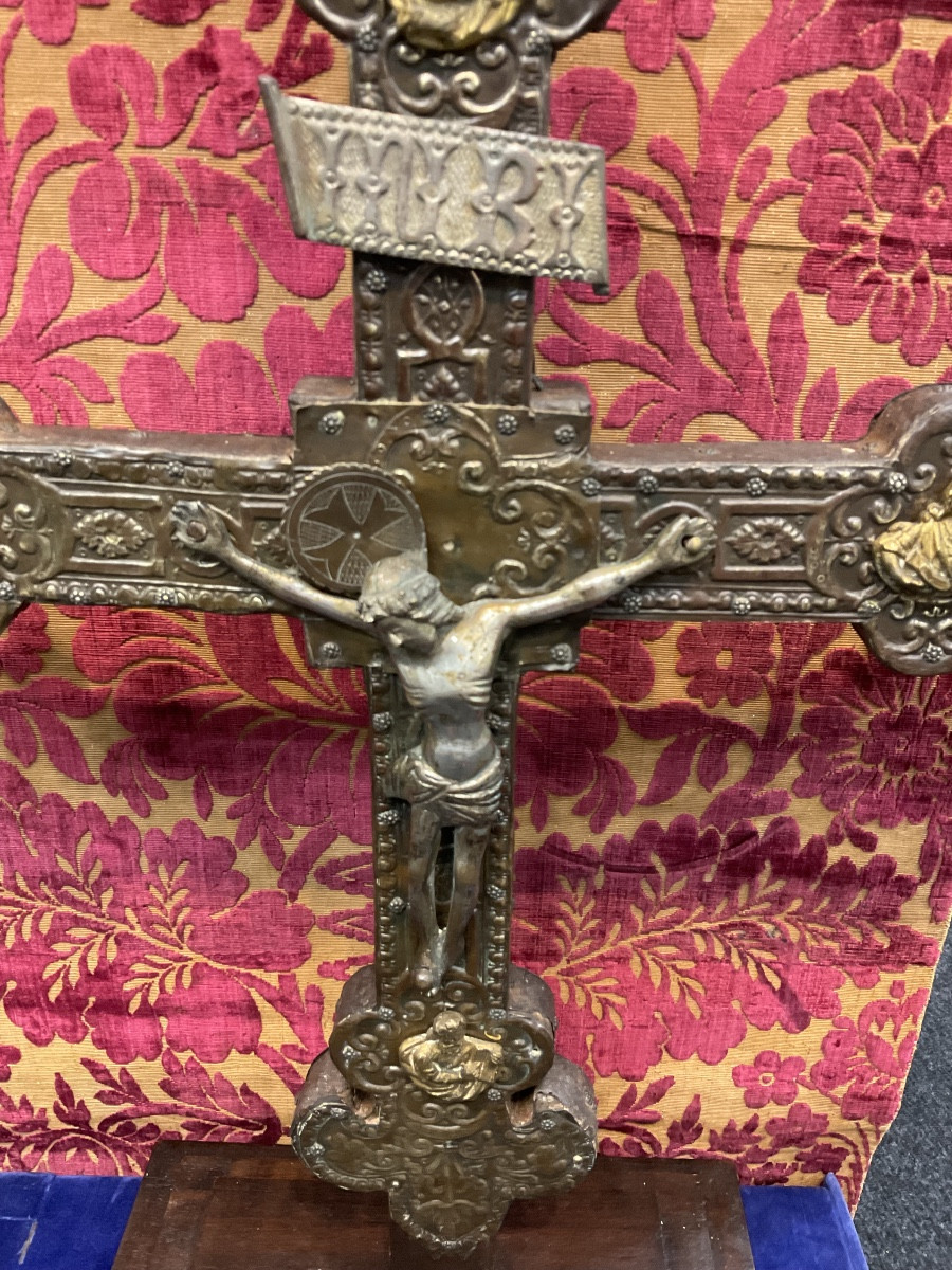 Croix de Procession , Cuivre repoussé, ciselé , anciennement argenté, Espagne ou Italie, XVème -photo-2
