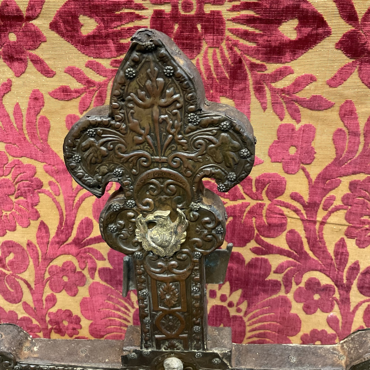 Croix de Procession , Cuivre repoussé, ciselé , anciennement argenté, Espagne ou Italie, XVème -photo-7