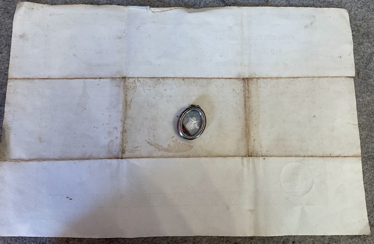 Capsule - Reliquaire ( Encolpion ) en Métal argenté „Saint Roch“ avec son Authentique ,XIXeme -photo-1