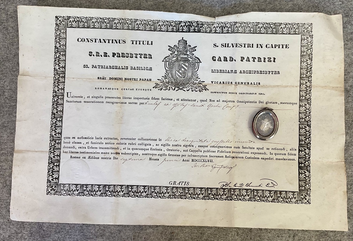 Capsule - Reliquaire ( Encolpion ) en Métal argenté „Saint Roch“ avec son Authentique ,XIXeme 