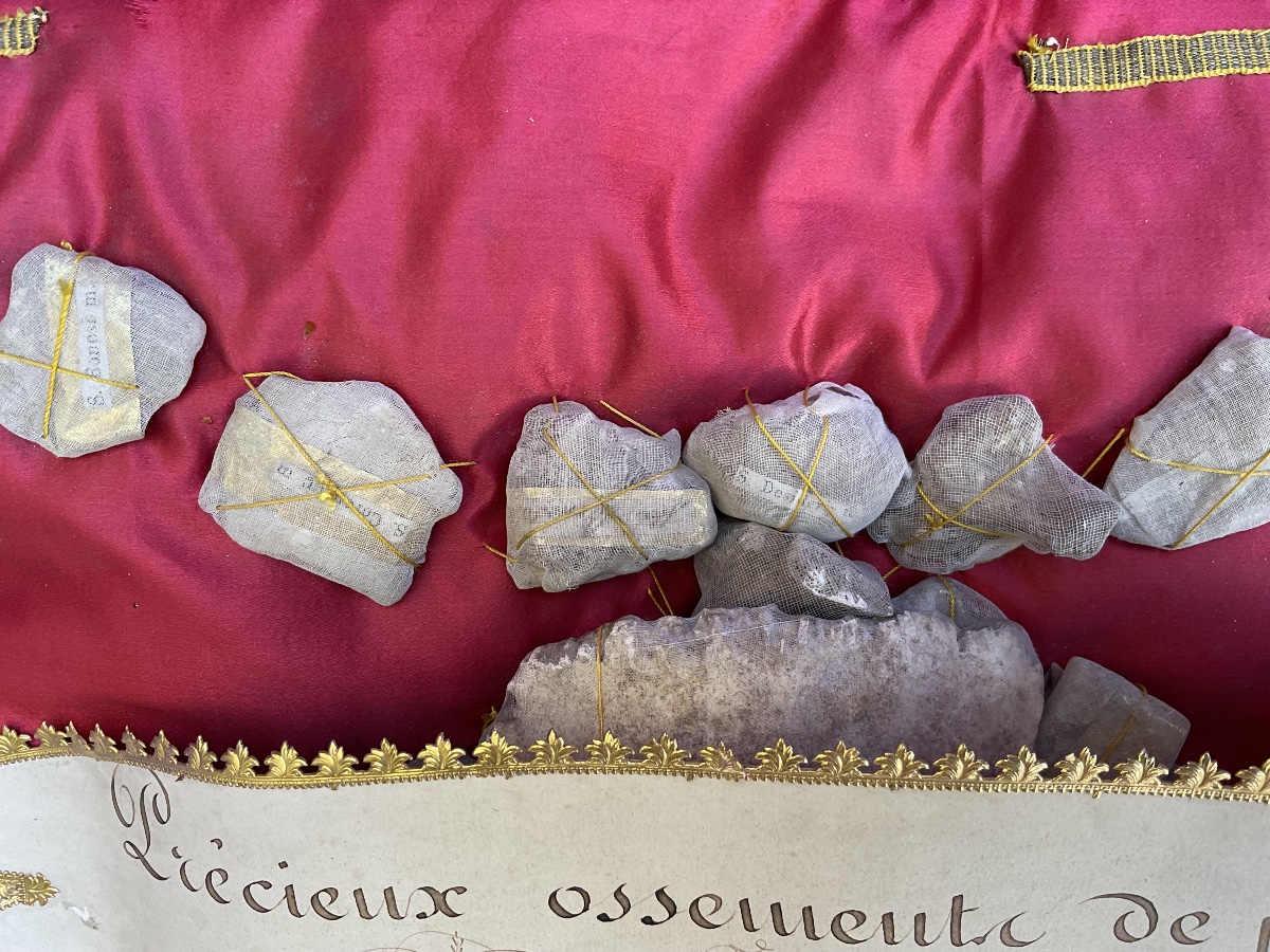 Set Of Metal Reliquaries Containing "ex Ossibus" Relics Of Saints—authentic, 19th Century-photo-2