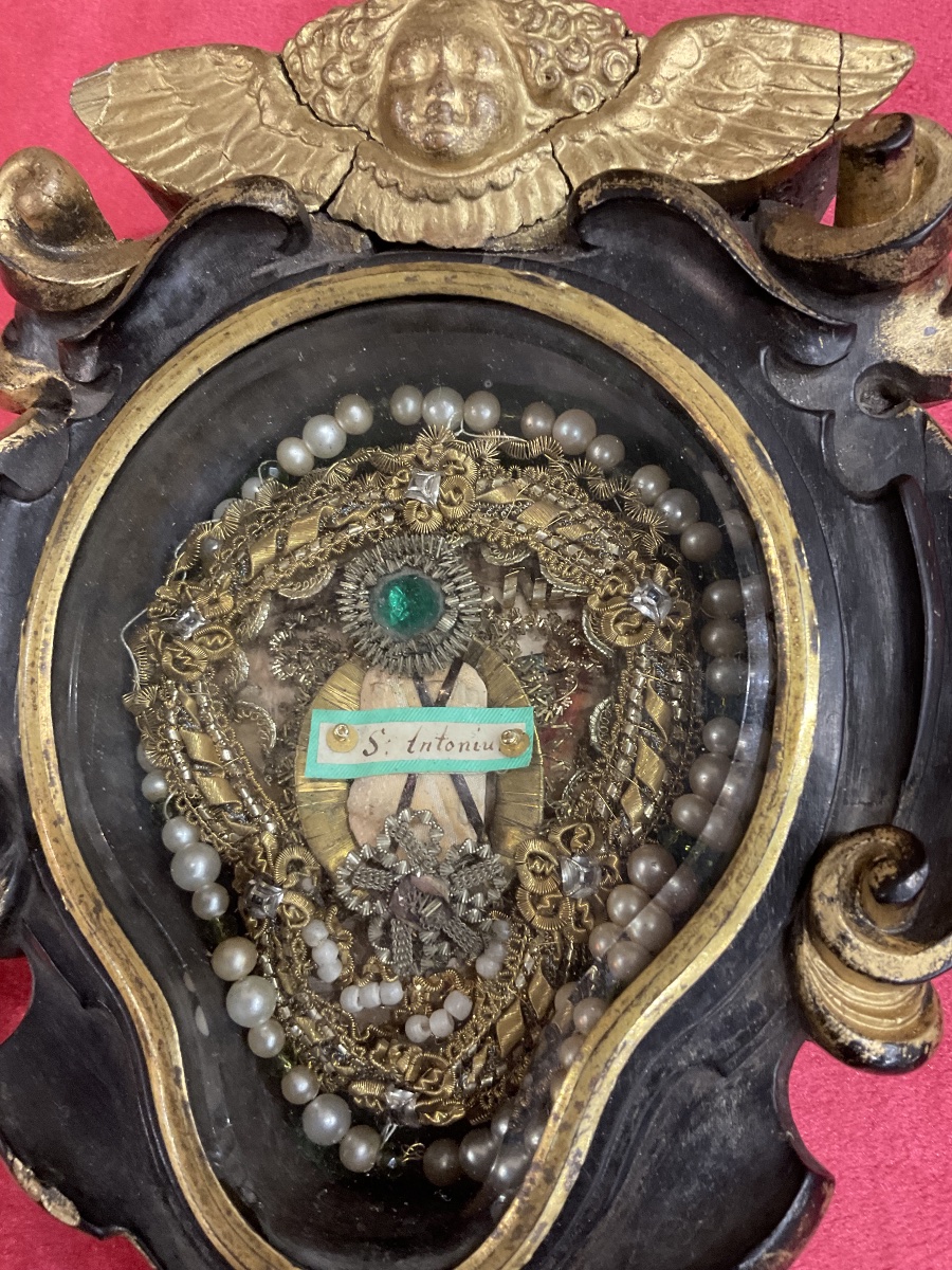 Cadre - Reliquaire En Bois Sculpté Abritant Relique de S. Antoine , Travail De Soeurs XVIIIe-photo-1