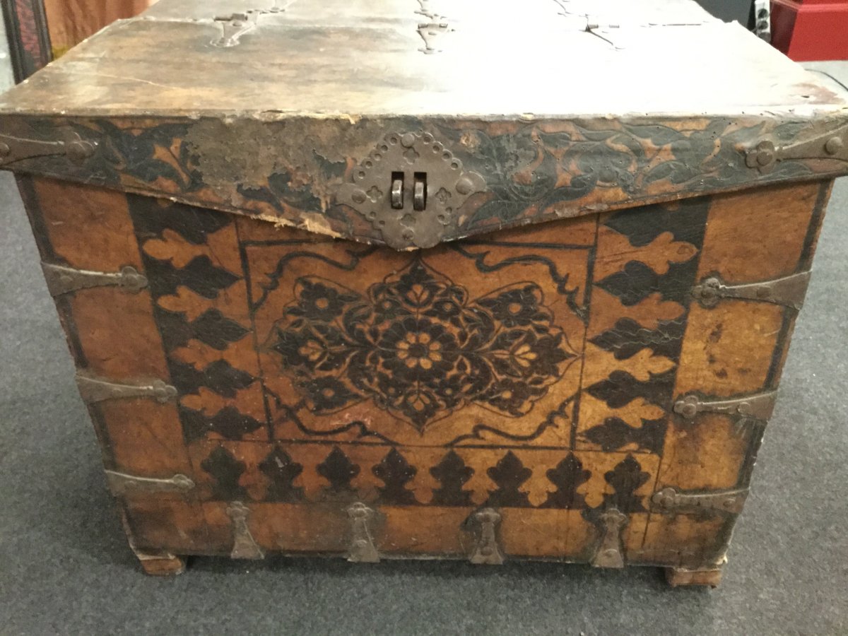 Horse-drawn Carriage Chest, Turkish Military, Wood Covered With Painted Leather, 17th Century