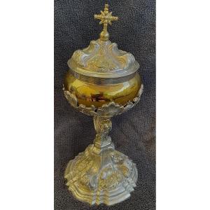 Ciboire en Argent , repoussé à décor Baroque, partiellement vermeillé , Italie XVIIIème siècle 